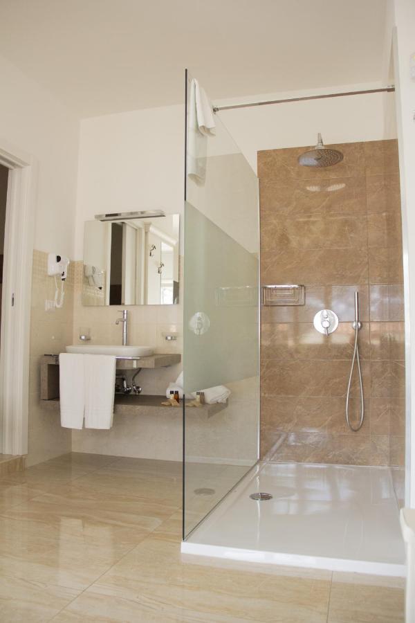 B&B Imperial Exclusive Rooms & Breakfast Porto Cesareo Exteriör bild