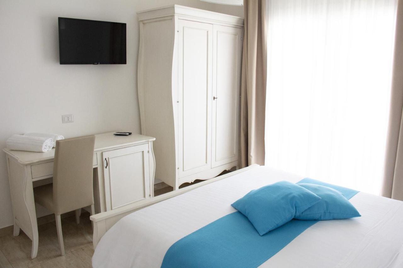 B&B Imperial Exclusive Rooms & Breakfast Porto Cesareo Exteriör bild