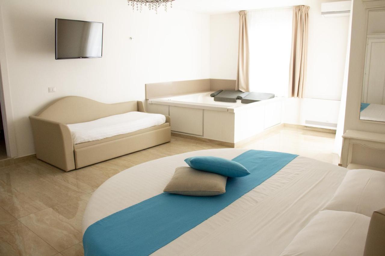 B&B Imperial Exclusive Rooms & Breakfast Porto Cesareo Exteriör bild