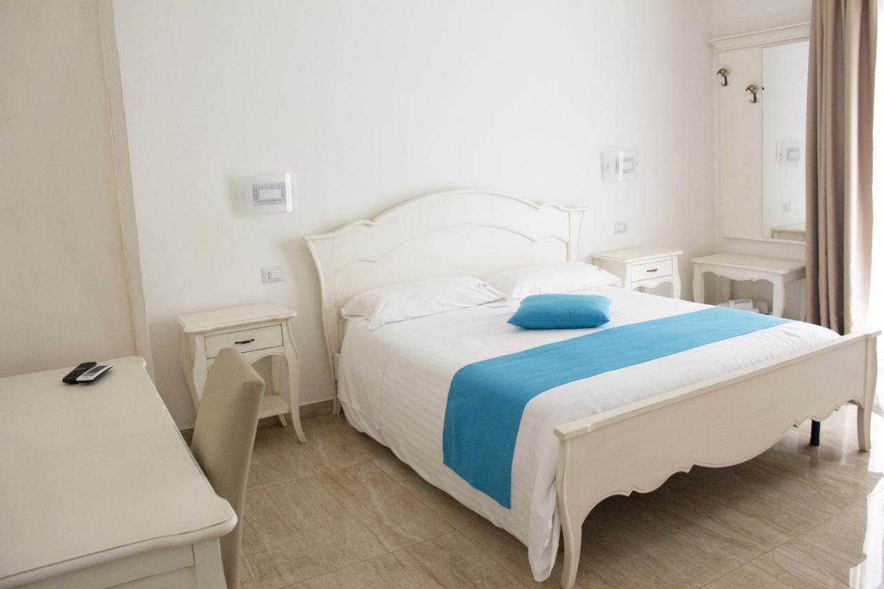 B&B Imperial Exclusive Rooms & Breakfast Porto Cesareo Exteriör bild