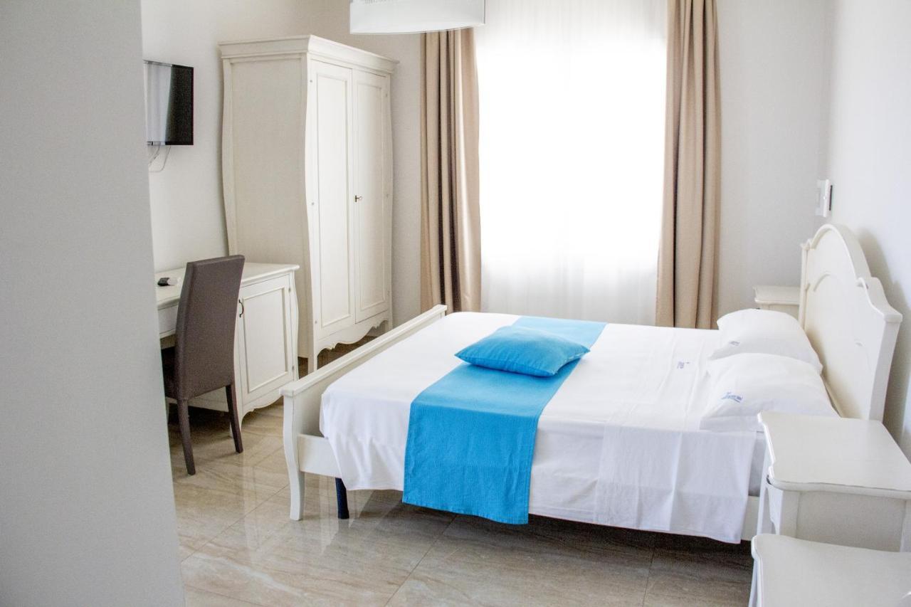 B&B Imperial Exclusive Rooms & Breakfast Porto Cesareo Exteriör bild