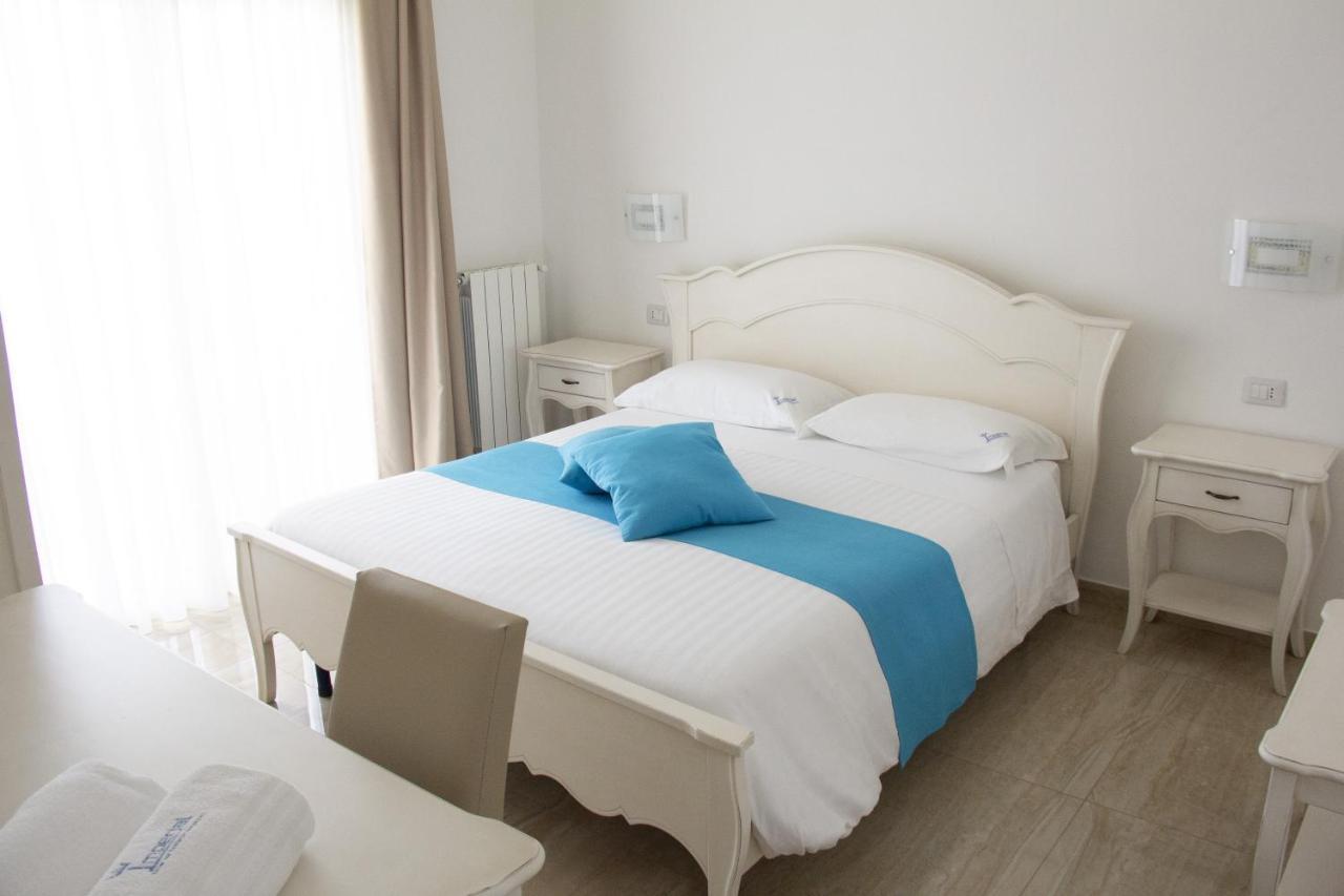 B&B Imperial Exclusive Rooms & Breakfast Porto Cesareo Exteriör bild