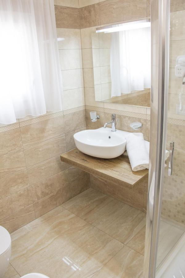 B&B Imperial Exclusive Rooms & Breakfast Porto Cesareo Exteriör bild